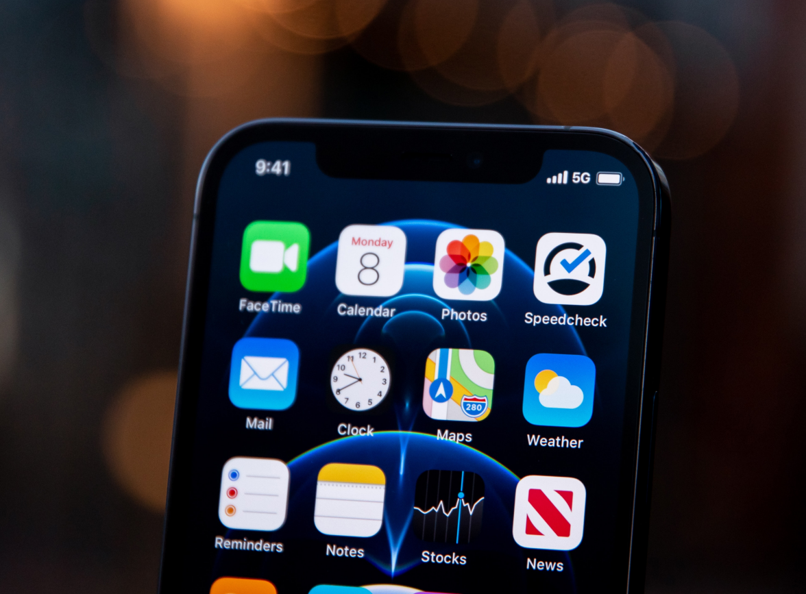思茅苹果手机维修分享为什么 iPhone 12 在冬季会自动关机 